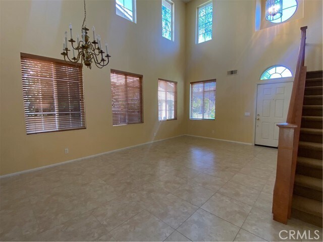 Building Photo - 44 Whispering Pine