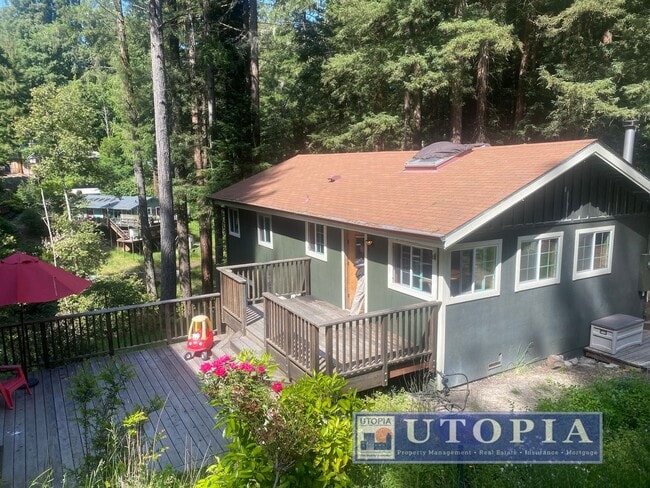 Building Photo - Gorgeous 4-bedroom, 2-bathroom Forest Lake Home with Deck, Office & Scenic Redwood Views