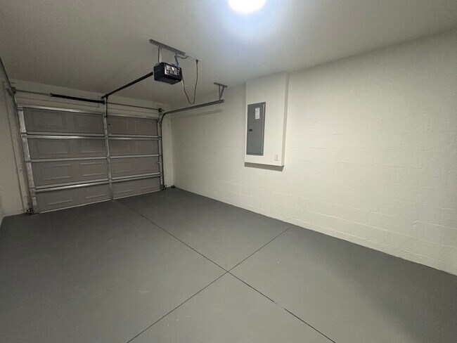 Building Photo - New Construction 3/2/ in Dunnellon