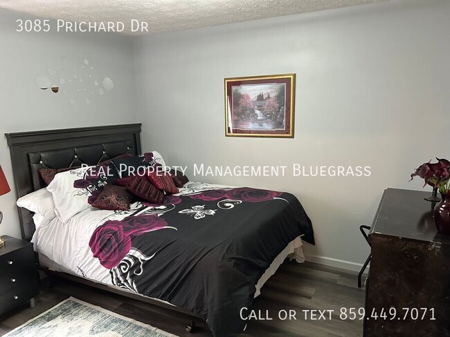 Building Photo - 3085 Prichard Dr