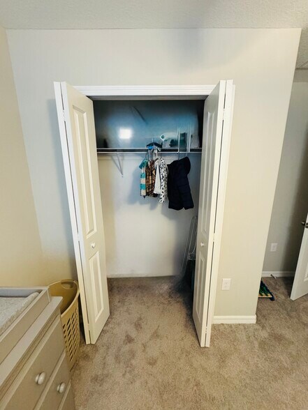 Building Photo - 7335 Canterbury Bells Ct