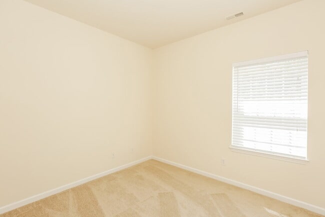 Building Photo - 6571 Derby Ln NW