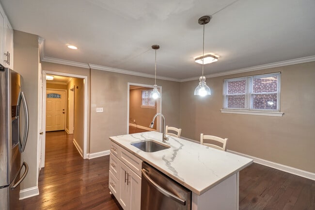 Building Photo - 28 54th St SE