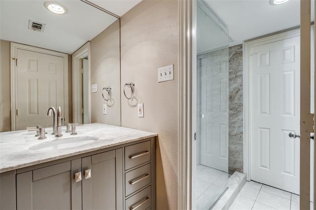 Building Photo - 3100 Cole Ave