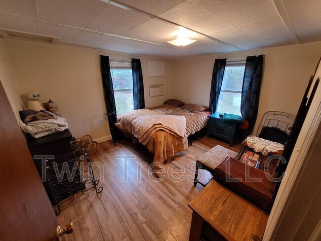 Building Photo - 417 Old Bethel Rd