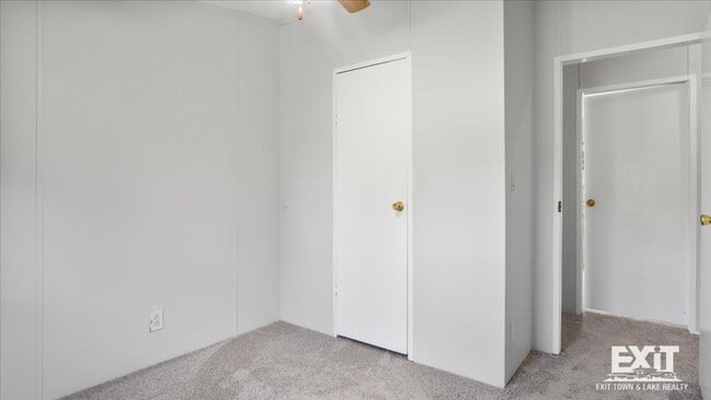 Building Photo - Spacious 3 Bedroom, 2 Bathroom Home in Cou...