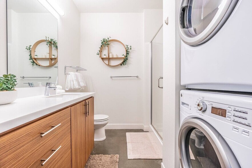 Building Photo - 2407 E Union St