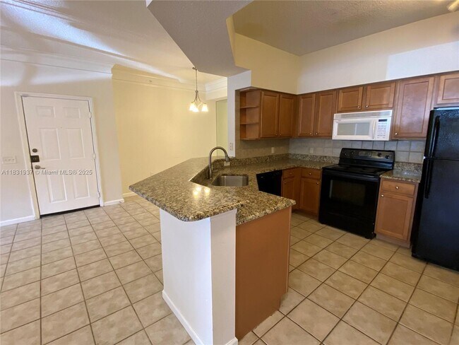 Building Photo - 9825 Baywinds Blvd