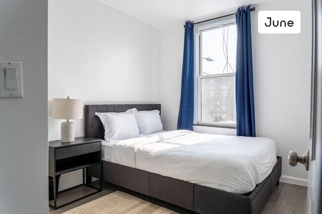 Building Photo - 2572 Steinway Street