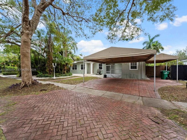 Building Photo - Southwest 47th Street, Miami, FL 33155 - 3 BR 1 BA single-family home