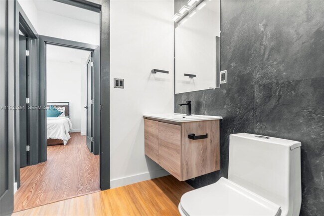 Building Photo - 1121 NW 57th St