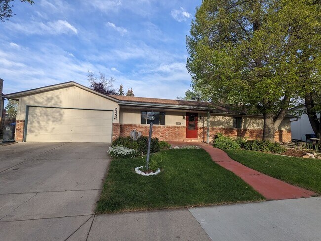 Primary Photo - Beautiful open floorplan - 3 Bedroom/ 2 Ba...