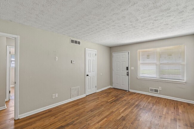 Building Photo - 1595 Carlisle St NW