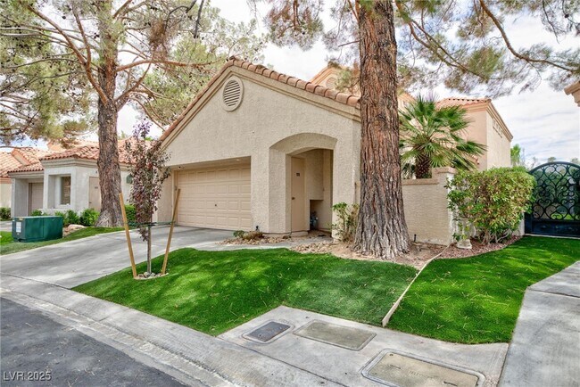 Building Photo - 8949 Diamond Falls Dr