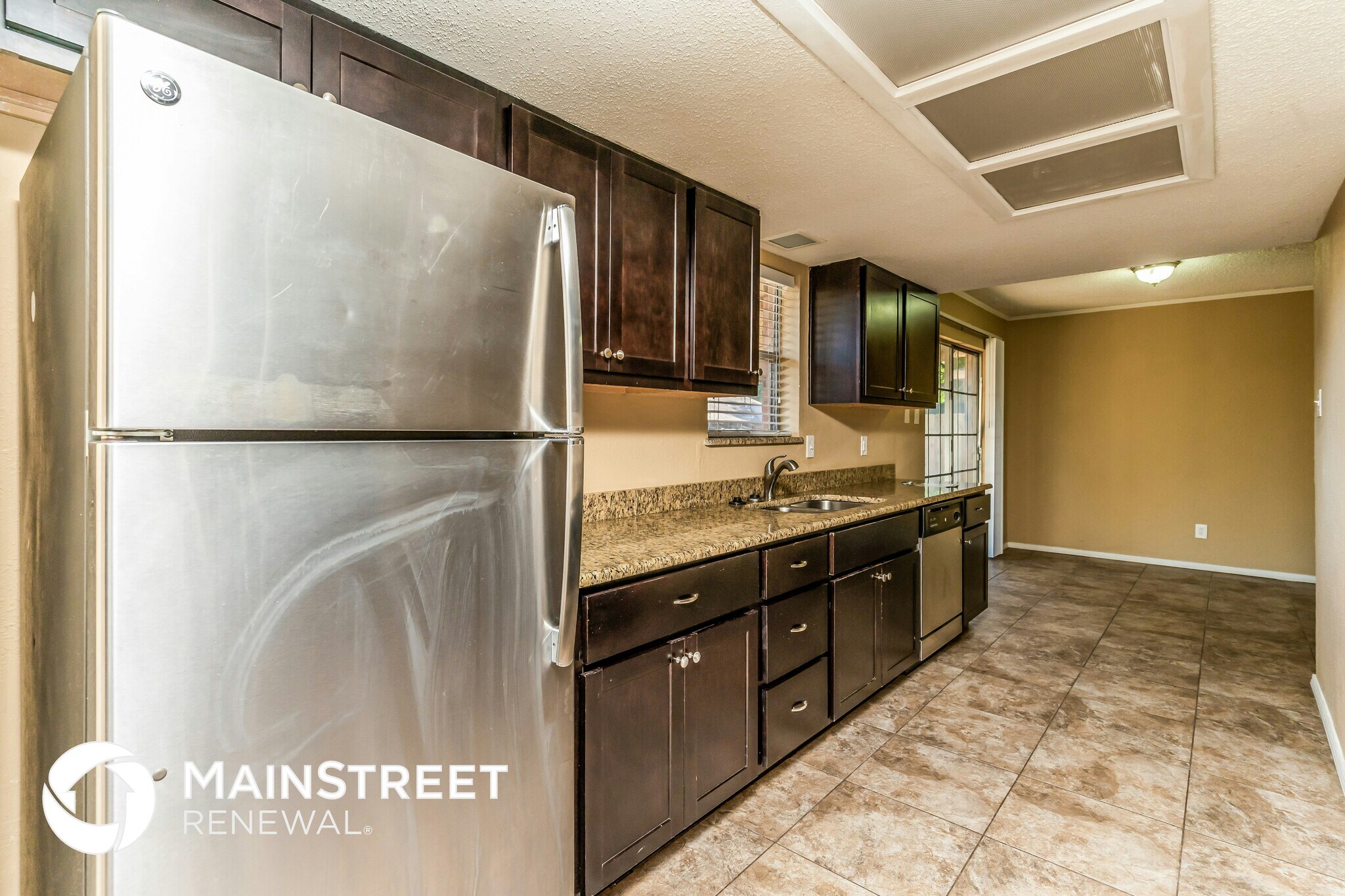 Building Photo - 4622 Burdock Dr