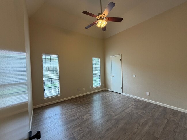 Building Photo - Charming Single-Story Home Near 1604 & Culebra