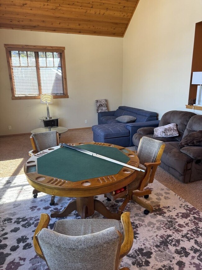 Building Photo - Luxury 5-Bedroom, 6-Bathroom Mountain Retreat – Hot Tub, Fireplaces, & More!