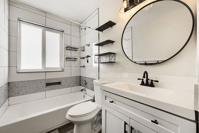 Building Photo - 5543 Atchison St