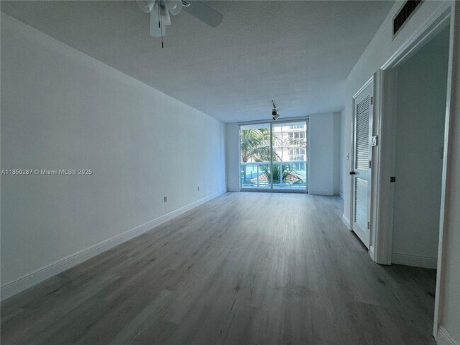 Building Photo - 9201 Collins Ave