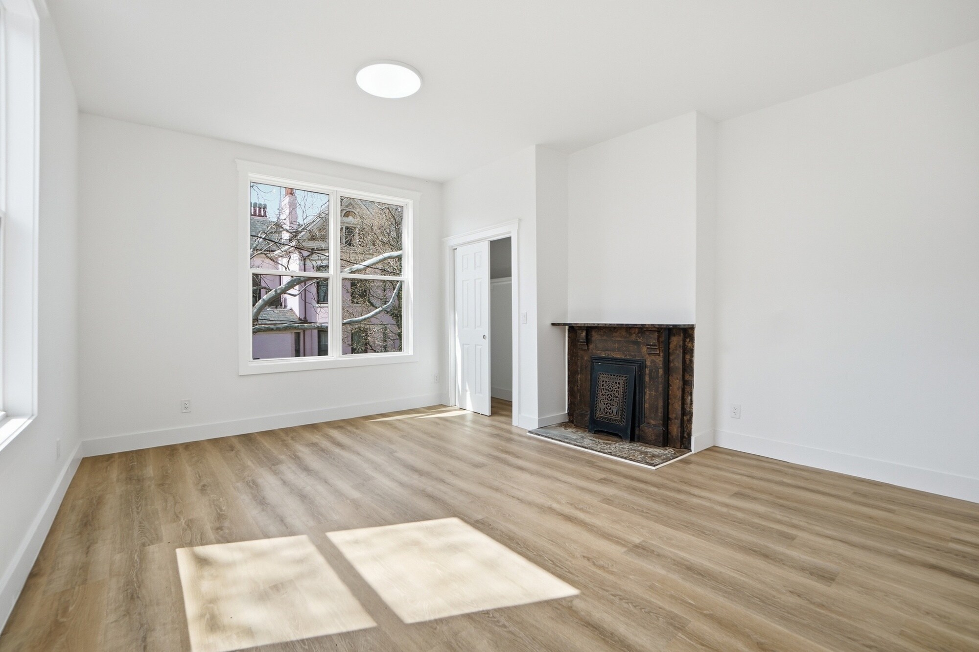 Building Photo - 2210 Eureka Ter