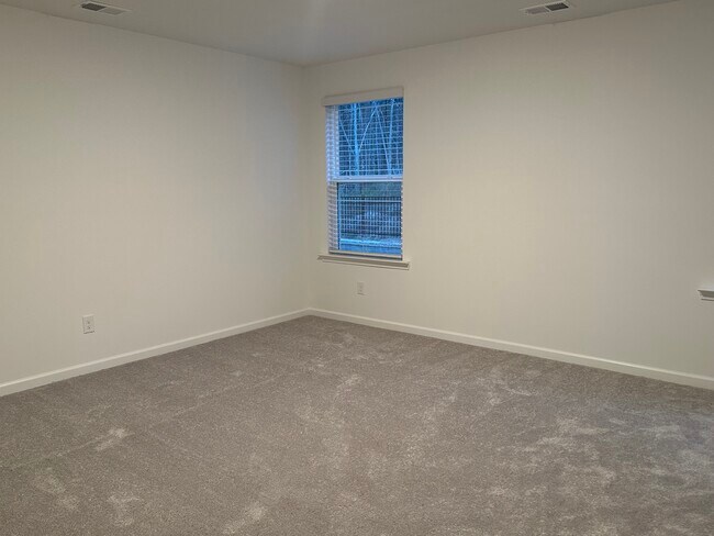 Building Photo - 721 Groover St