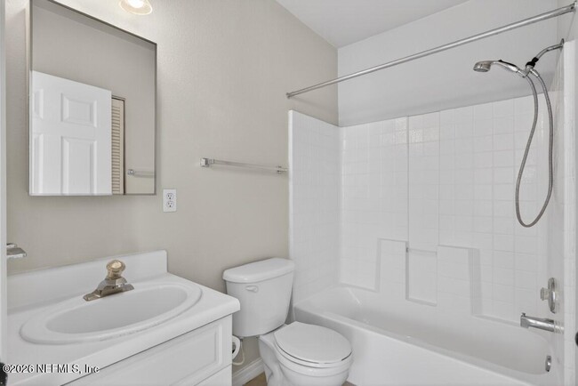 Building Photo - 340 E Ashley St