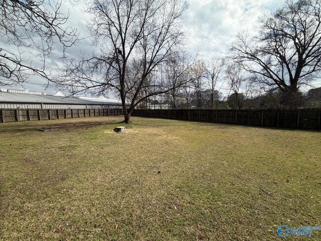 Building Photo - 756 Morris St SW