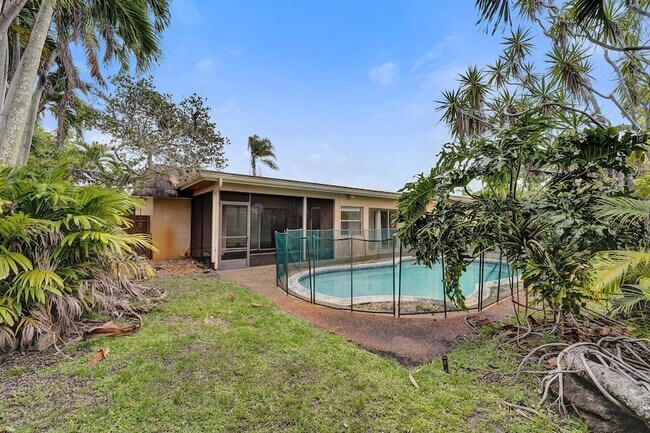 Building Photo - 4721 Sarazen Dr