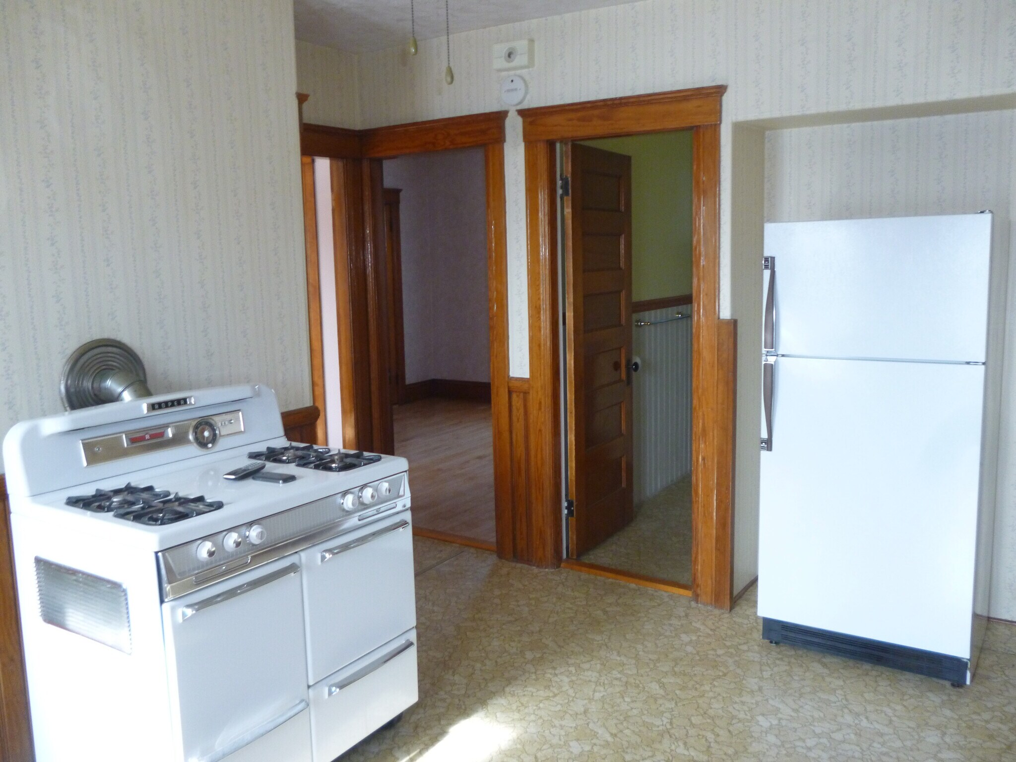 Building Photo - 19 Rena St