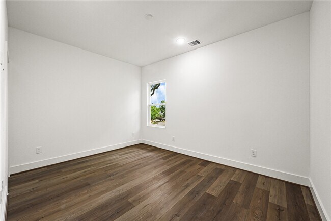 Building Photo - 6533 Goldspier St