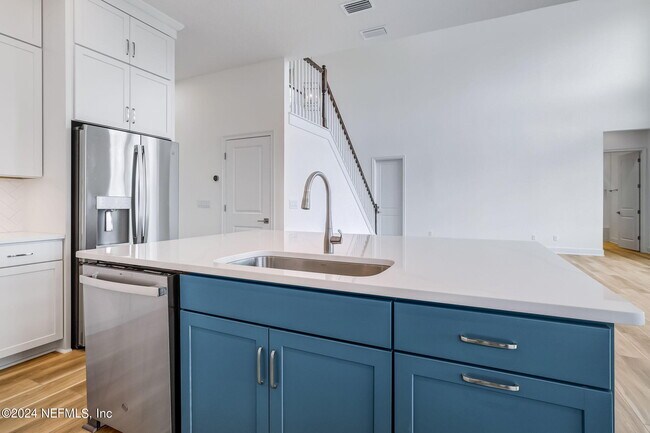 Building Photo - 12113 Bull Pne Blvd