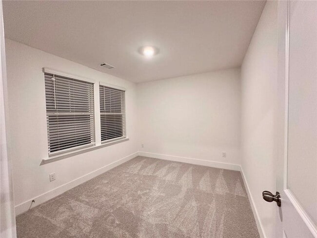 Building Photo - 537 Hyde Rdg Trl