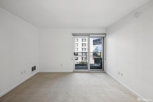 Building Photo - 400 Beale St