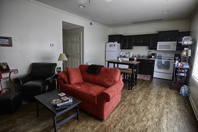 Building Photo - Haven on Hackberry II