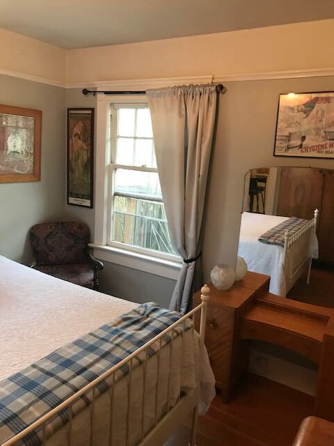 Building Photo - 4112 SE 24th Ave