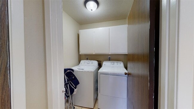 Building Photo - 1809 Treehouse Trail