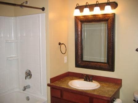 Building Photo - Amazing 2 Bedroom, 2 Bath Condo With 24-Ho...