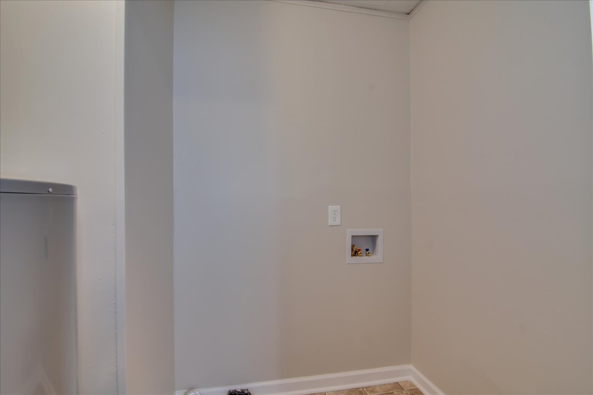 Washer/Dryer hookup - 1730 Telfair St