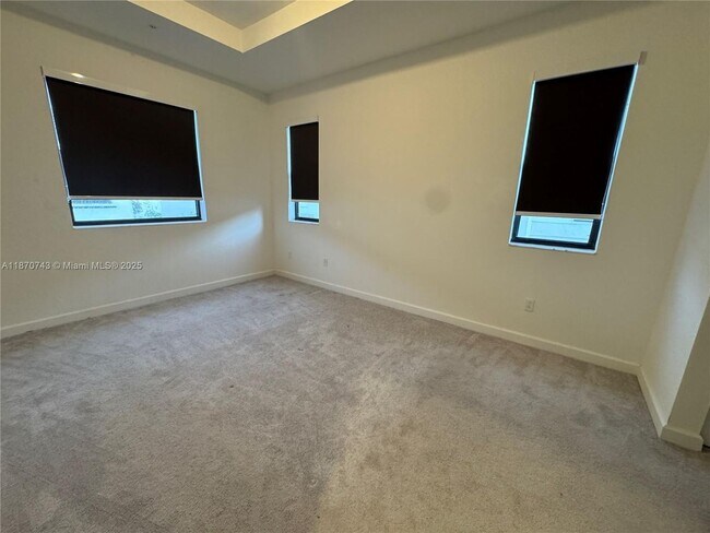 Building Photo - 267 SW 159th Dr