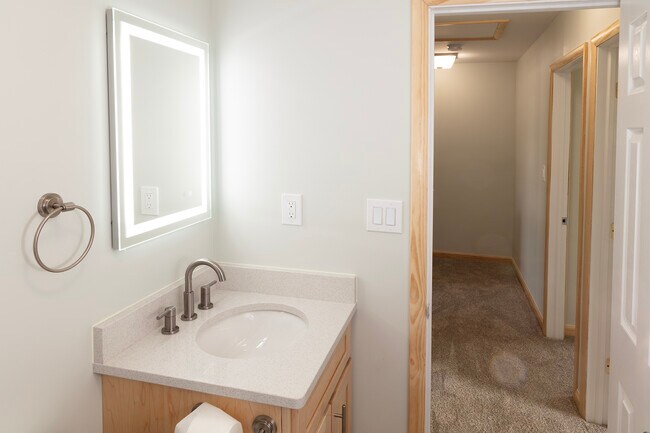 Building Photo - 289 Governors Park Rd