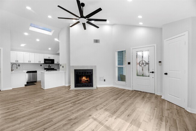 Building Photo - 18503 Willow Moss Dr