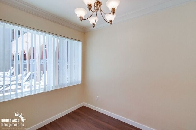 Building Photo - Charming 1Bdm 1Ba Coastal Condo in Pacific Beach!