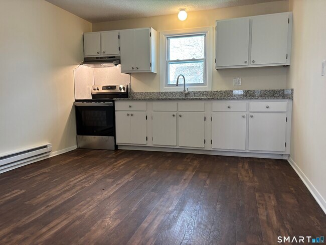 Building Photo - 26 Elmview Cir