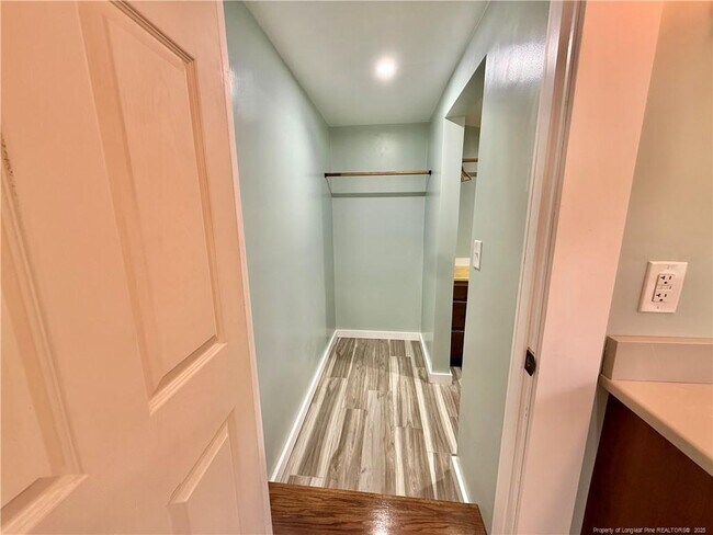 Building Photo - 1027 Cameron Hill Rd