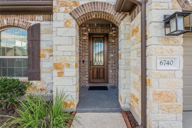 Building Photo - 6740 Brindisi Pl