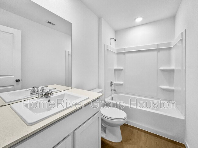 Building Photo - 5818 Starling Dr