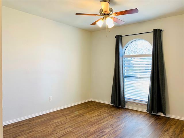 Building Photo - 7445 Sandhurst Ln S