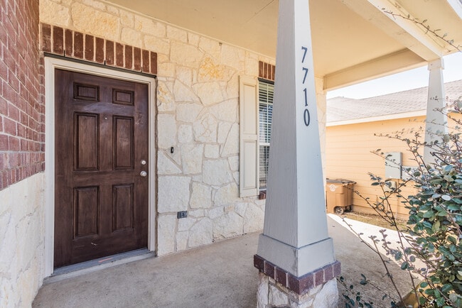 Building Photo - 7710 Paraiso Haven