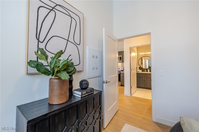 Building Photo - 25 E Spaulding St