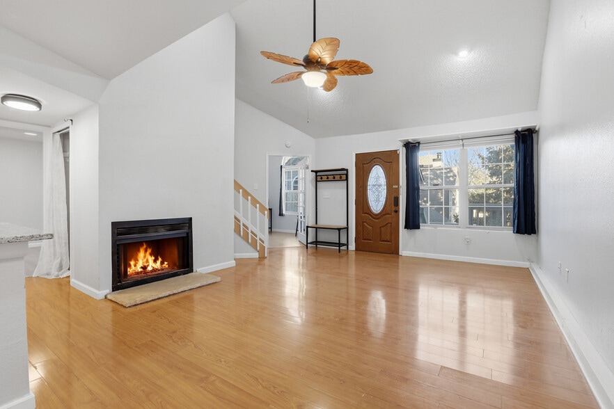 Building Photo - 8327 S Upham Way